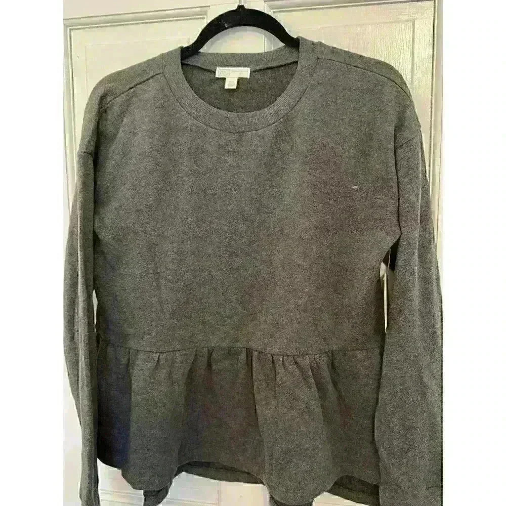 14th and union grey tiered top NWT‎ size M